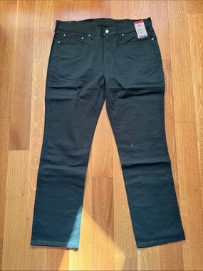 Levi’s 514 Straight 38/32, NWT